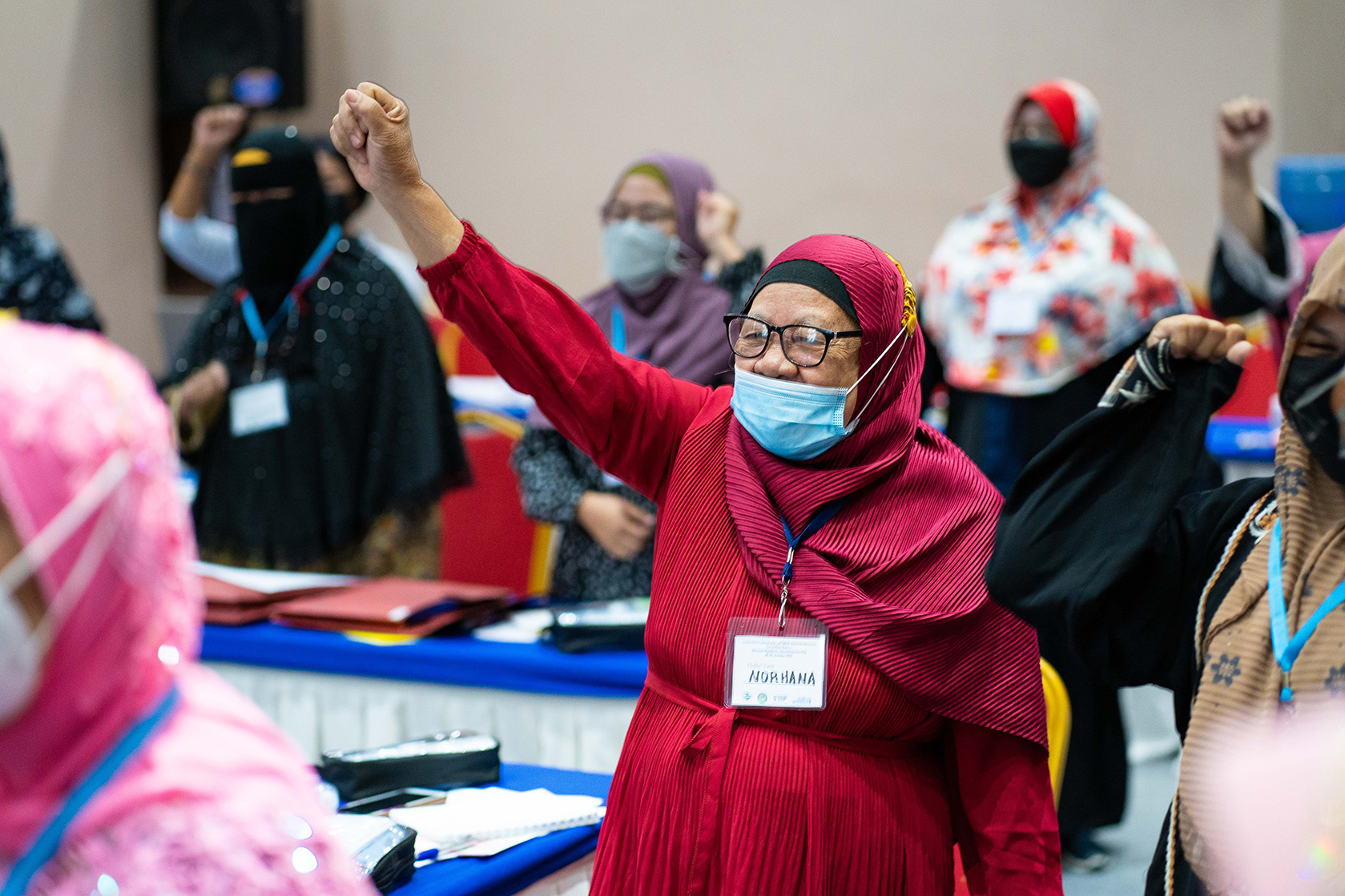 Nurhana Maginalang, a core member of the women’s committee of the former insurgent group MNLF, participates in a UN Women workshop on leadership and gender in General Santos City, the Philippines, on 27 October 2021.