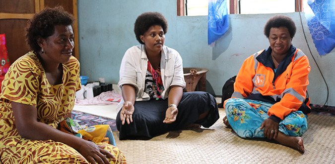 Women from Drue Village, Kadavu in Fiji share their experiences from previous disasters, during a scoping consultation with the Women’s Resilience to Disasters (WRD) Programme.