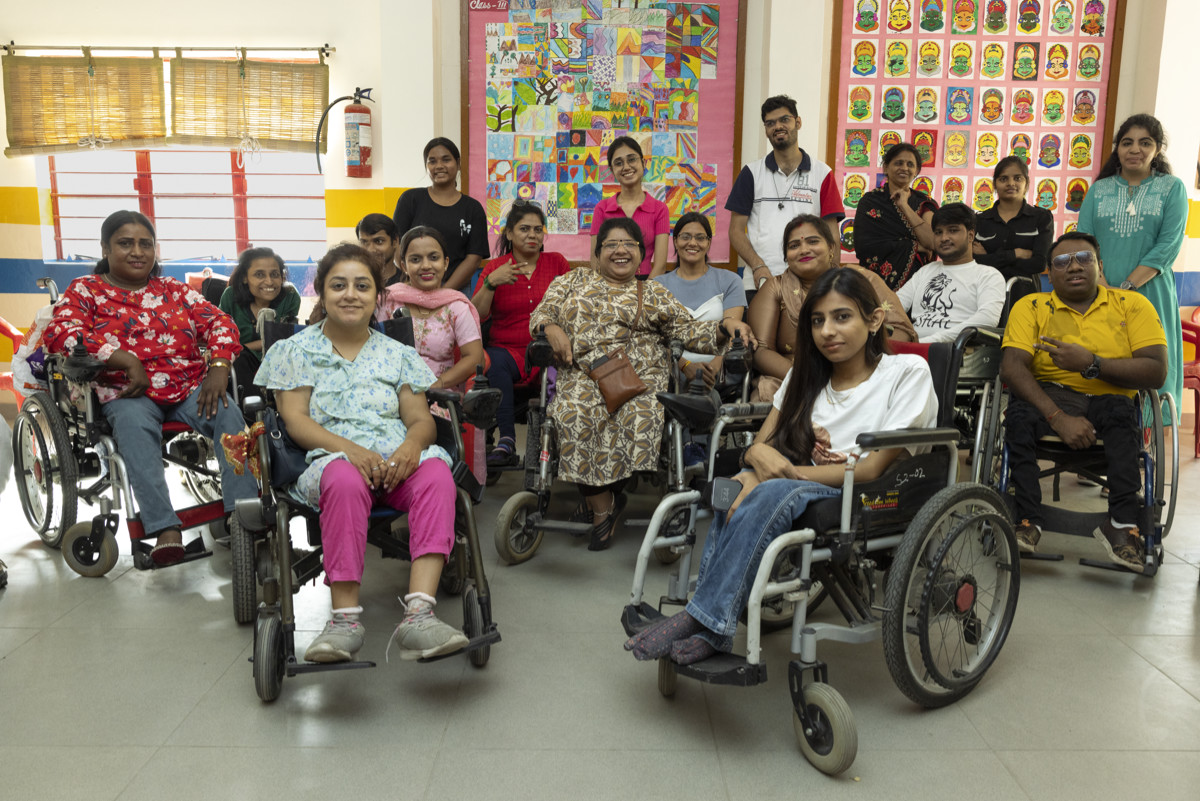 Meenu Arora Mani with the beneficiaries of the ’Yes We Can’ NGO at an event aimed at raising awareness about the Right to Information Act for Persons with Disabilities. 
