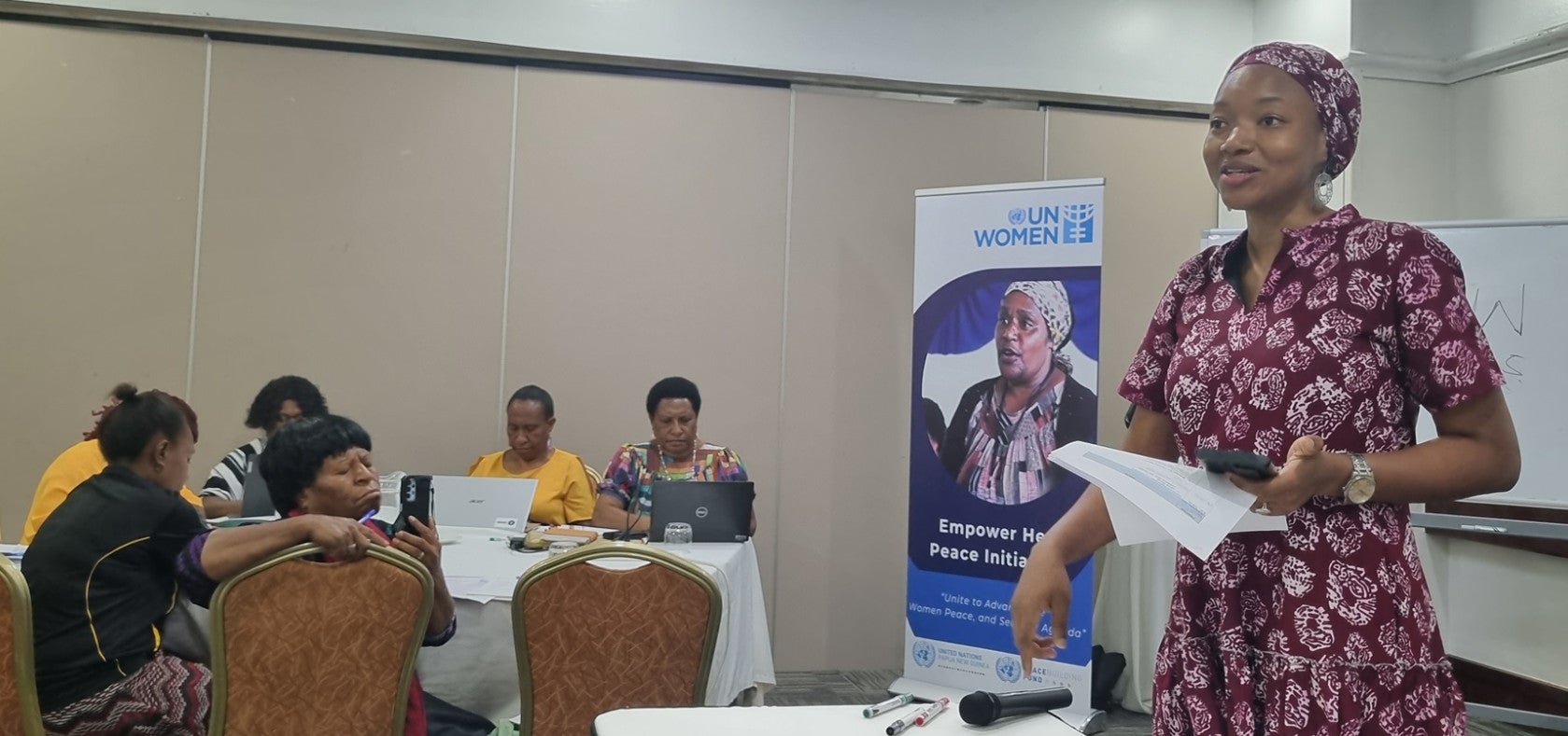 Tosin Akibu, Deputy Country Representative of UN Women Papua New Guinea, delivering welcoming remarks. 