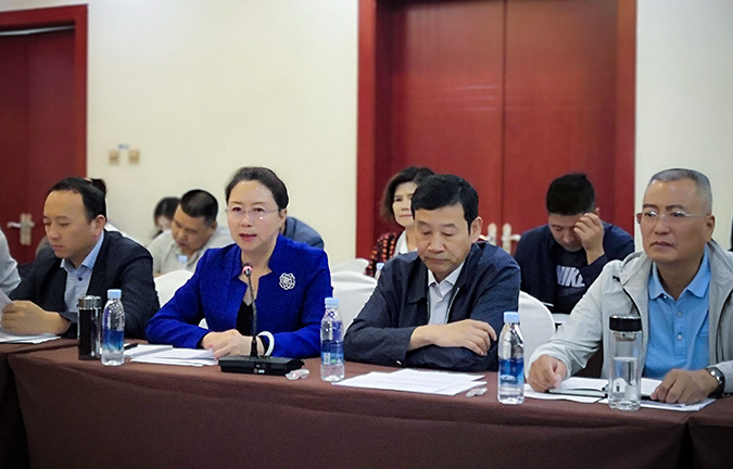 Vice President of Qinghai Women’s Federation Dang Huiqiao, second from left, speaks at the project launch meeting. Photo: UN Women/Wang Qing