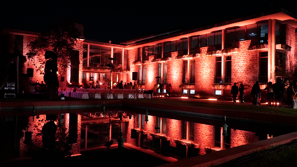 UN House in India lights up in orange to support ending violence against women. Photo: UN Women/Arachika Kapoor