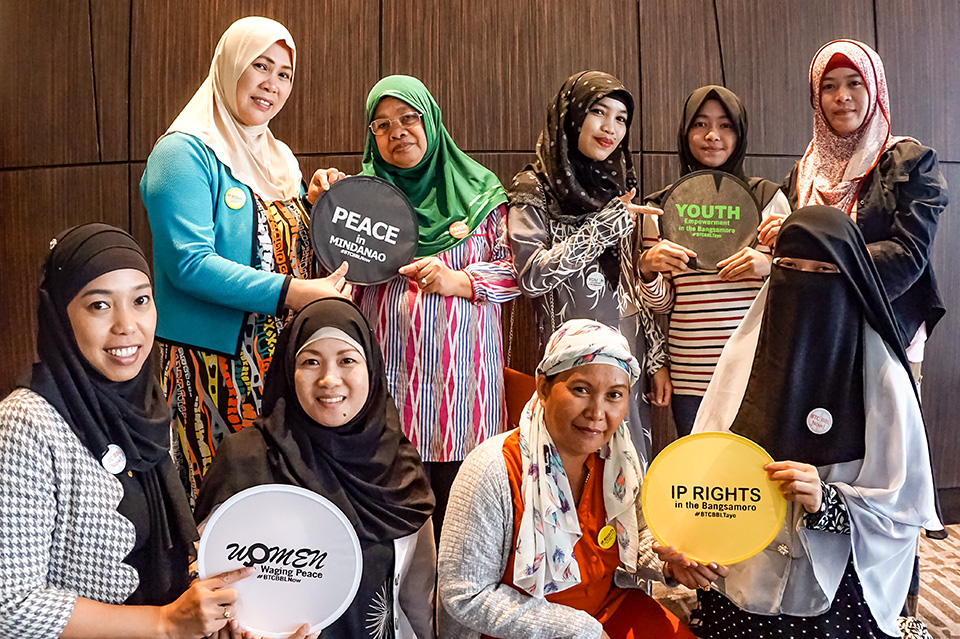 Women in the UN Women-created Speakers’ Bureau advocate for the passage of the Bangsamoro Organic Law in April 2018. Photo: UN Women/Maricel Aguilar