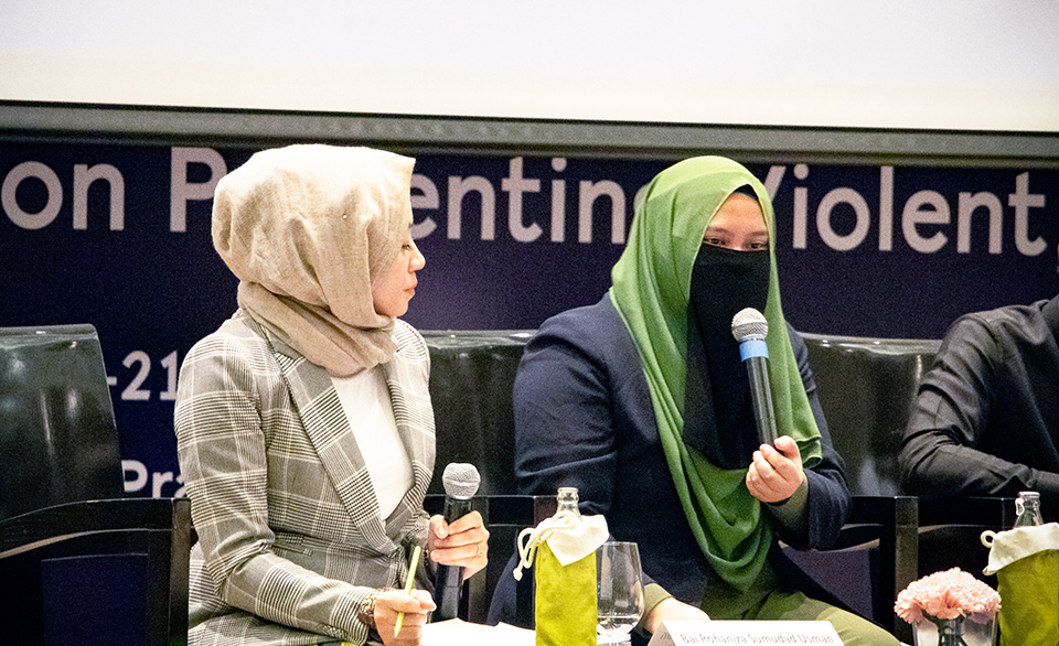 Project Coordinator of Salaam Movement in the Philippines, Fatima Star Usman Lamalan joining a youth-led panel on P/CVE initiatives. Photo: UN Women/Caitlyn Quinn