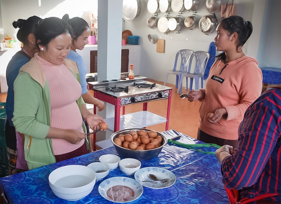 A UN Women skills-training programme, supported by the Government of Canada, is focusing on the often invisible victims of Lao’s UXOs – the women. Photo: UN Women/Keshia D’silva