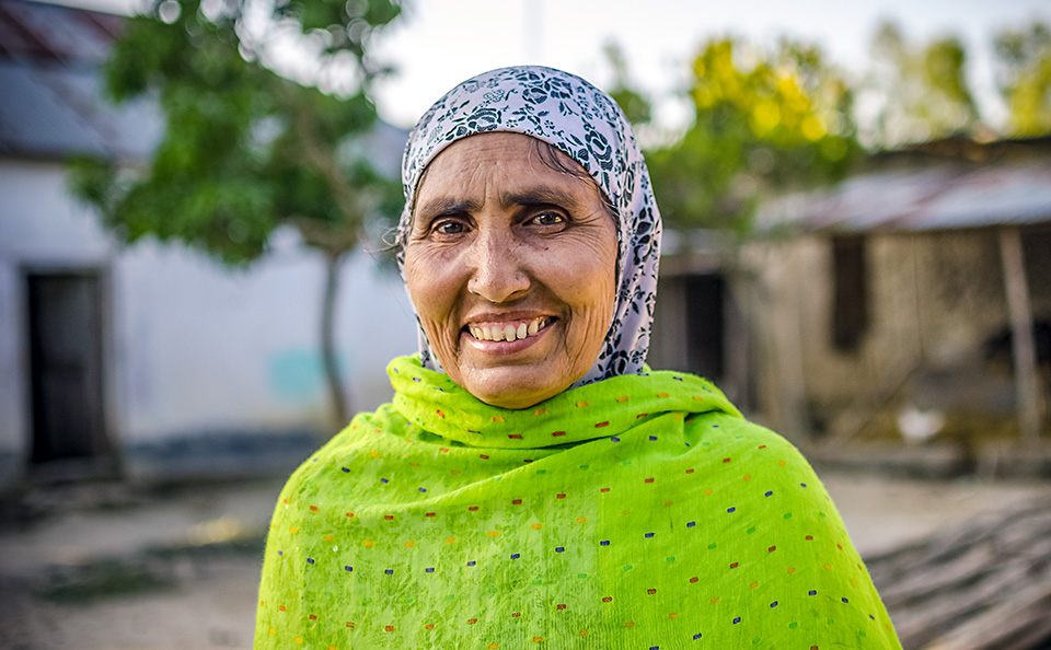 Kohinoor Begum, 47, is a member of Polli Shomaj, a community-based women’s group that discusses how to prevent violent extremism and resolve local disputes together with other members of the community. Photo: UN Women/Tasfiq Mahmood
