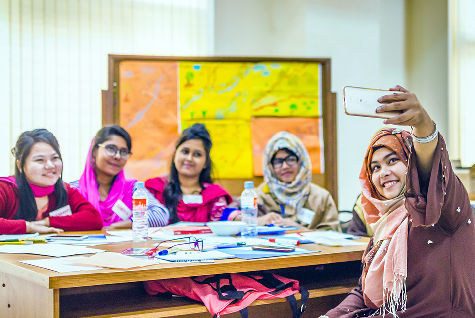 UN Women and BRAC University offer training for young female university students on social entrepreneurship in Mymensingh in December 2018. Photo: UN Women/Tasfiq Mahmood