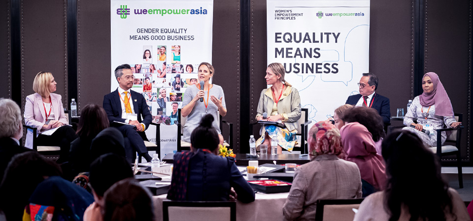 The panelists discuss how empowering women helps businesses. Photo: UN Women/Pathumporn Tongking