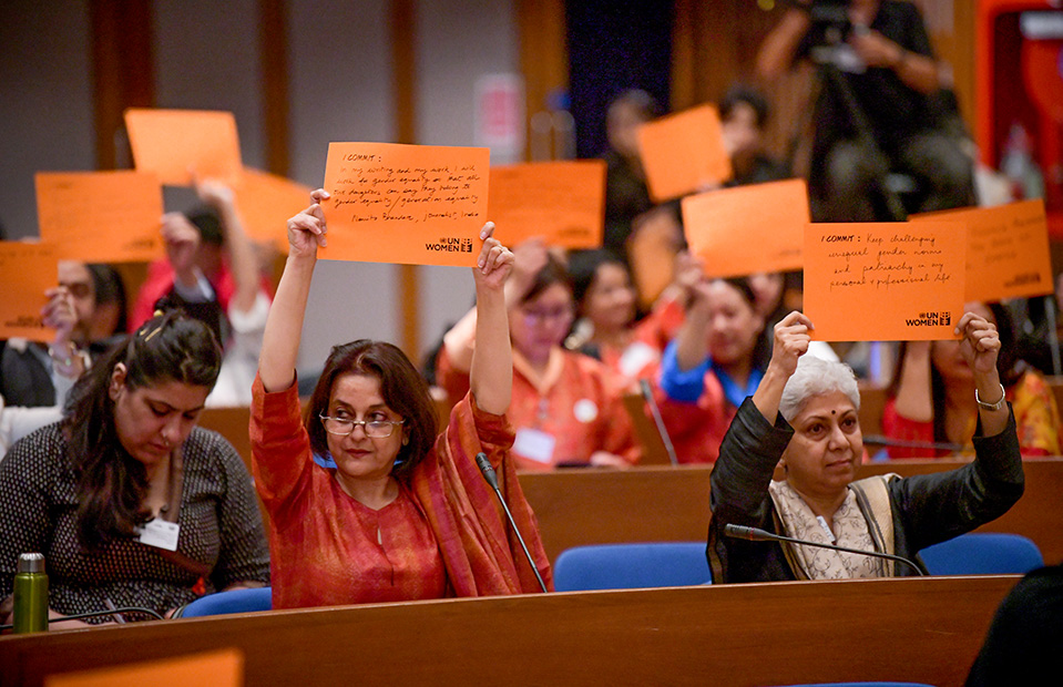 Guests share their concrete and tangible commitments for change. Photo: UN Women/Siraphob Werakijpanich