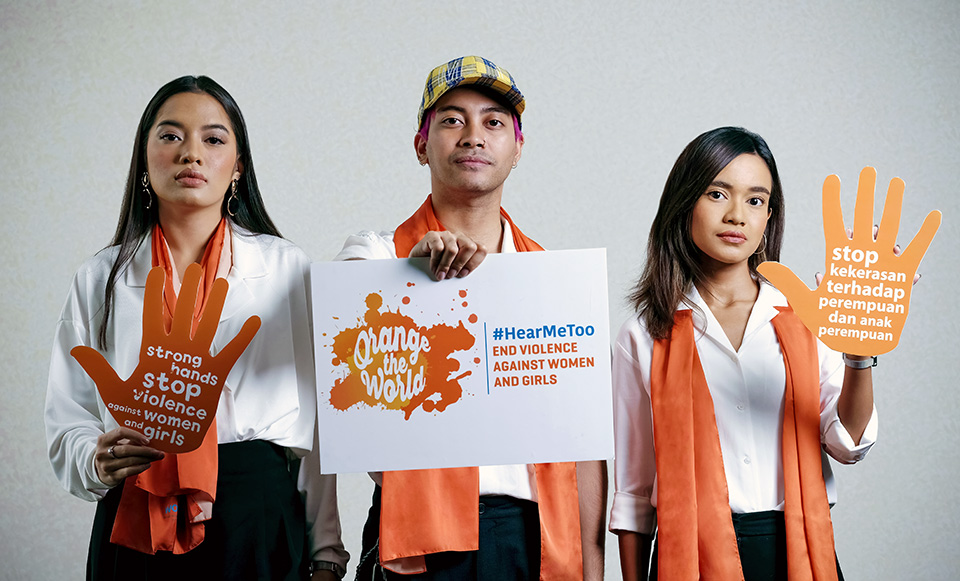 Indonesian celebrities join hands to End Violence Against Women and girls, (from left) Cantika Abigail, Gamaliel Tapiheru and Audrey Tapiheru. Photo: UN Women/Putra Djohan