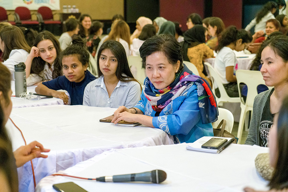 Arunrung Phothong Humphreys, Ambassador of Thailand, talks with the university students. Photo: Lauren Kana Chan/Asian University for Women