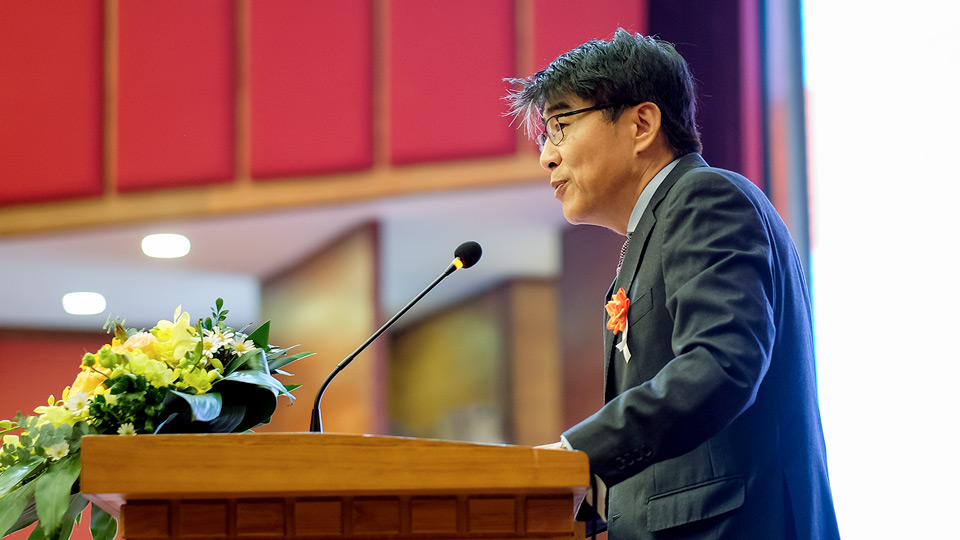 Mr. Chang-Hee Lee, Director of ILO Vietnam speaking at the event. Photo: UN Women/Ngoc Duong
