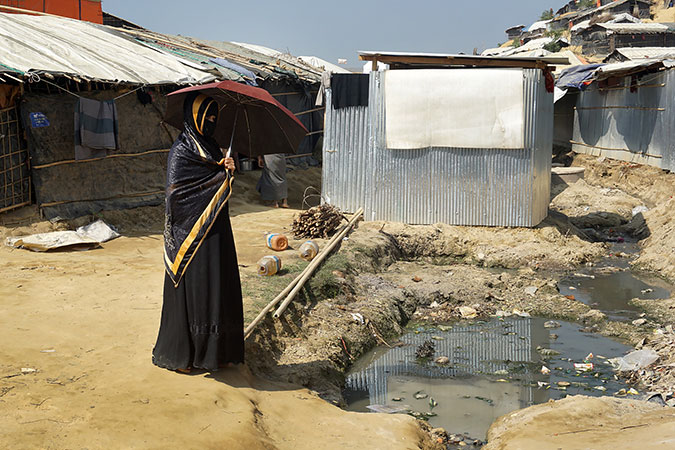 Women are facing challenges both in mobility and access to sanitary facilities in Bhalukhali Rohingya refugee camp, Cox’s Bazar. Photo: UN Women/Theresia Thylin