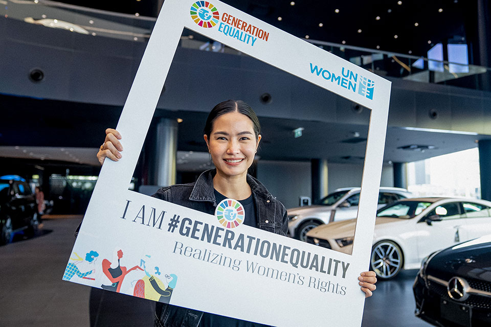 Jittirat Tantasirin poses for a photo for the #GenerationEquality campaign. Photo: UN Women/Nicolas Axelrod